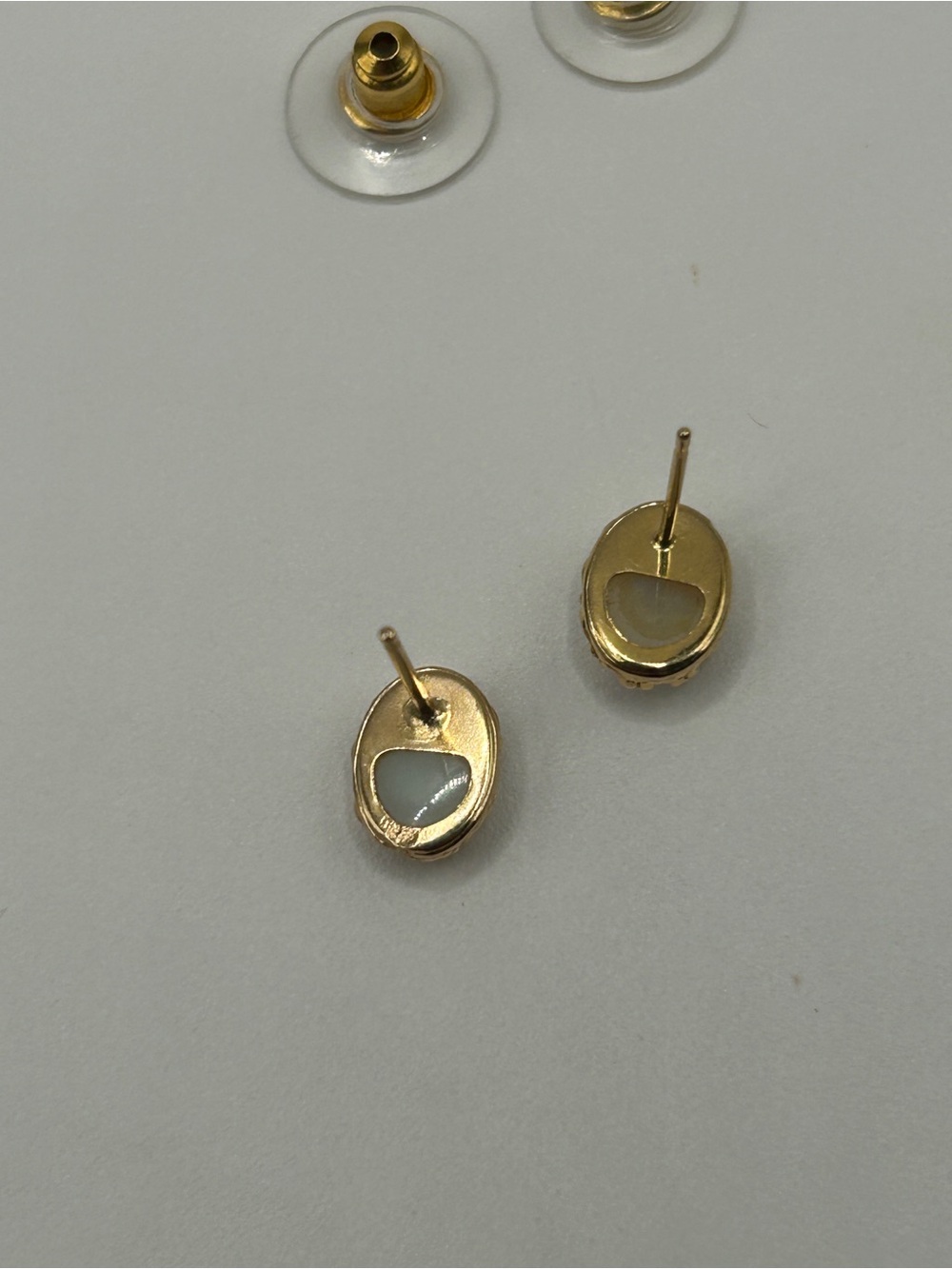 Vintage 1980 14k Gold Opal Stud Earrings - Iridescent White Opal - Picture 11 of 14